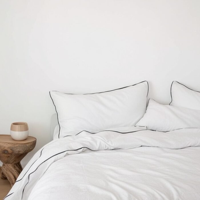 Linen Piped Duvet Cover Set – White & Navy