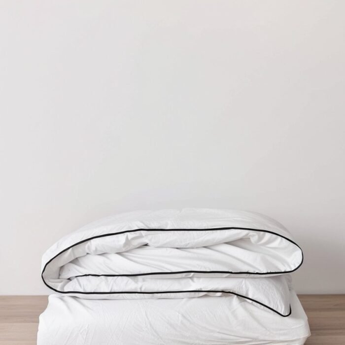 Linen Piped Duvet Cover – White & Navy